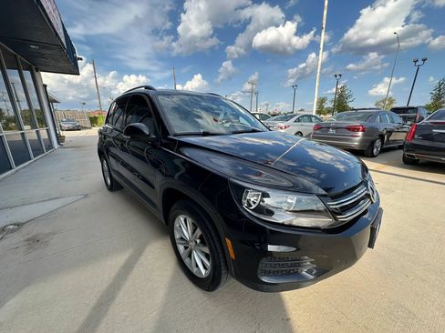 Used 2018 Volkswagen Tiguan Limited w/ Premium Package FWD image 7