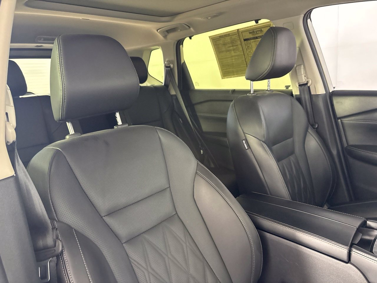 Used 2025 Nissan Rogue Platinum w/ Platinum Premium Package AWD/4WD image 34