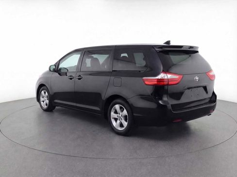 Used 2020 Toyota Sienna L image 5
