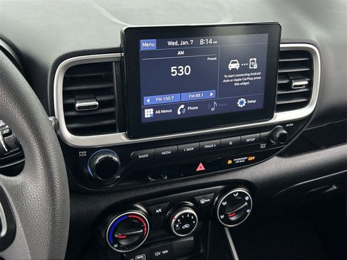 Used 2022 Hyundai Venue SE image 22