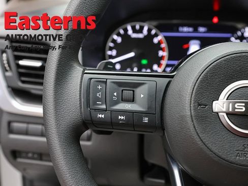 Used 2023 Nissan Rogue SV AWD/4WD image 67
