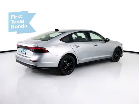 Certified 2025 Honda Accord SE image 7
