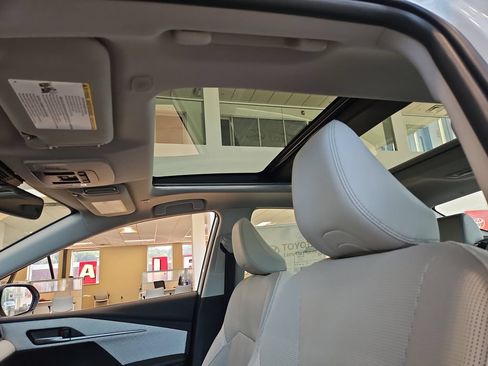 New 2026 Toyota Camry Hybrid AWD/4WD image 7