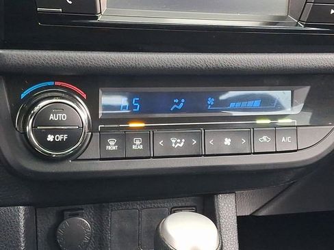 Used 2014 Toyota Corolla S FWD image 16