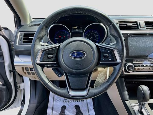 Used 2019 Subaru Outback 2.5i Premium AWD/4WD image 11