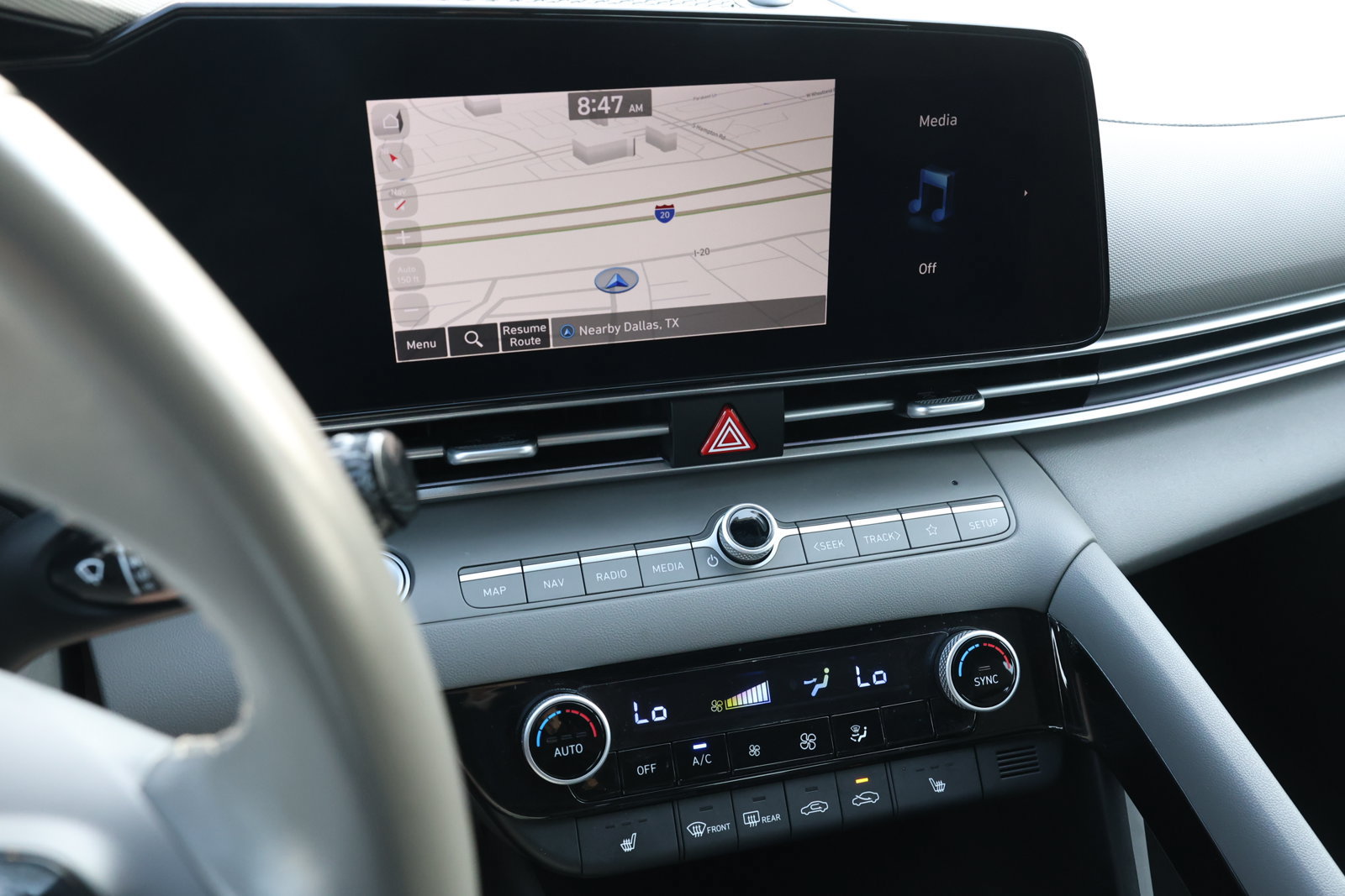 Used 2025 Hyundai Elantra SEL FWD image 21