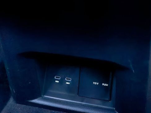 Used 2023 Volkswagen Atlas Cross Sport SEL Premium R-Line image 32