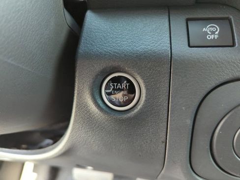 Certified 2025 Nissan Frontier SV RWD image 43