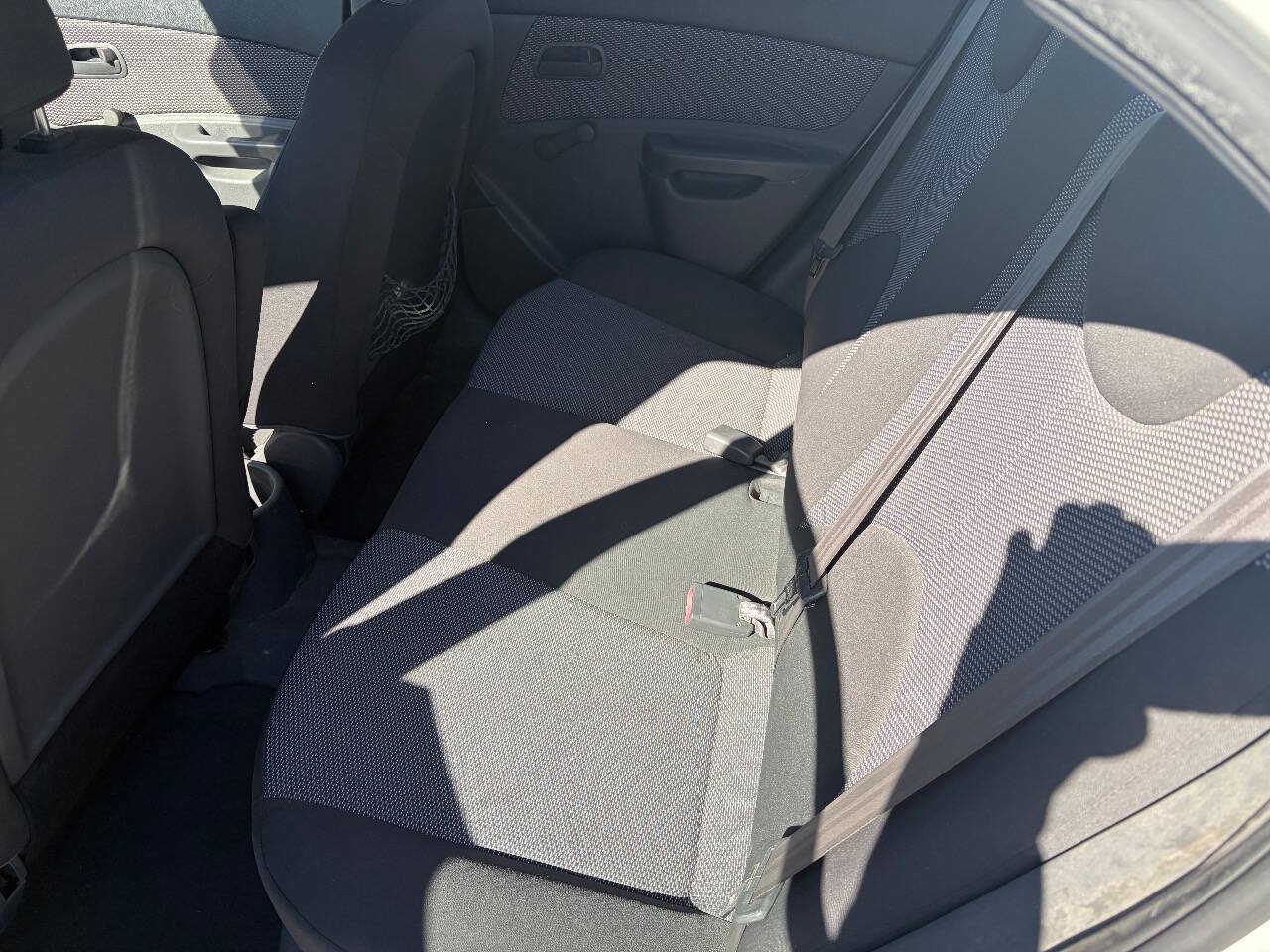 Used 2009 Kia Rio Sedan FWD image 12