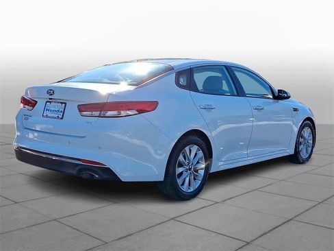 Used 2017 Kia Optima EX w/ Premium Package image 24