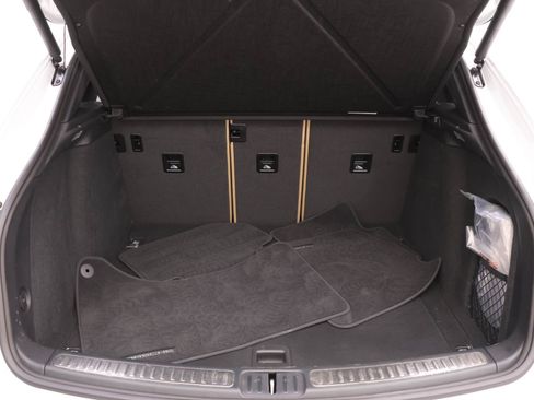 Used 2025 Porsche Macan image 21