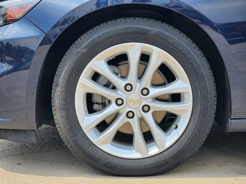 Used 2018 Chevrolet Malibu LT FWD image 10