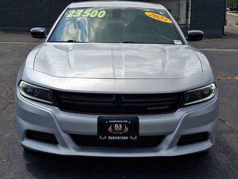 Used 2023 Dodge Charger SXT RWD image 2
