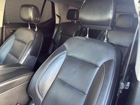 Used 2019 Chevrolet Traverse Premier w/ Redline Edition FWD image 43
