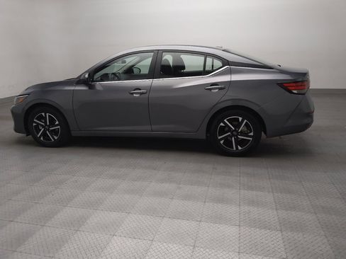 Used 2025 Nissan Sentra SV image 3