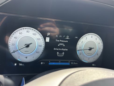 New 2026 Hyundai Elantra Limited FWD image 13