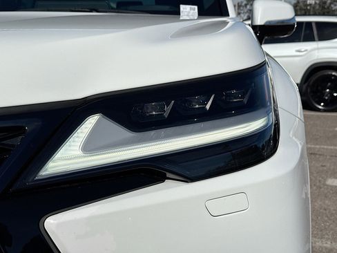 Used 2023 Lexus LX 600 F Sport image 9