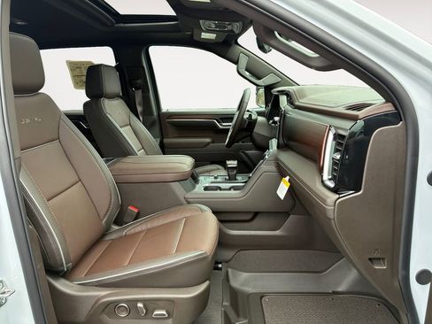 New 2026 GMC Sierra 1500 Denali w/ Denali Reserve Package image 15