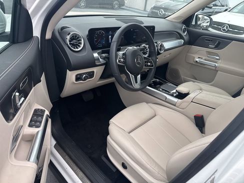 Certified 2023 Mercedes-Benz EQB 300 4MATIC w/ Exclusive Package image 10