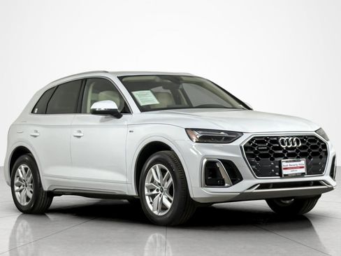 Used 2023 Audi Q5 2.0T Premium w/ Convenience Package AWD/4WD image 7