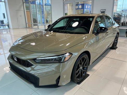 Used 2025 Honda Civic Sport image 2