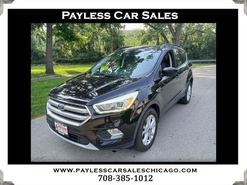 Used 2017 Ford Escape SE w/ Equipment Group 201A AWD/4WD image 1