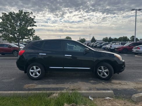 Used 2013 Nissan Rogue S w/ Special Edition Pkg FWD image 11