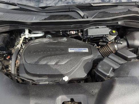 Used 2018 Honda Pilot Touring image 22