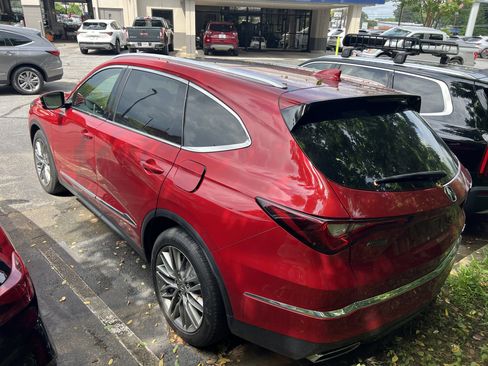 Used 2023 Acura MDX SH-AWD w/ Advance Package image 2