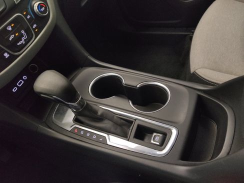 Used 2024 Chevrolet Equinox LS FWD image 26