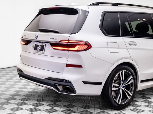 Used 2024 BMW X7 xDrive40i w/ M Sport Package image 34