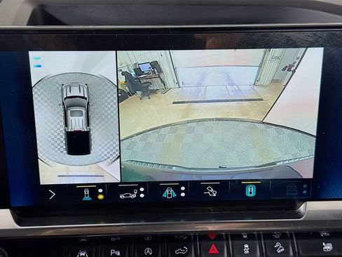 Used 2022 Chevrolet Silverado 1500 RST image 14