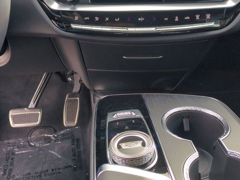 New 2026 Cadillac Lyriq V AWD/4WD image 16