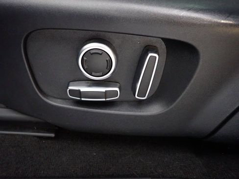 Used 2022 Land Rover Range Rover Evoque SE image 24