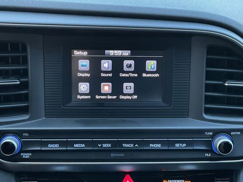 Used 2020 Hyundai Elantra SE w/ Cargo Package (C1) image 29