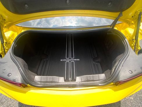 Used 2016 Chevrolet Camaro LT RWD image 38