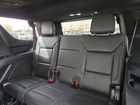 Used 2023 Chevrolet Tahoe High Country image 8