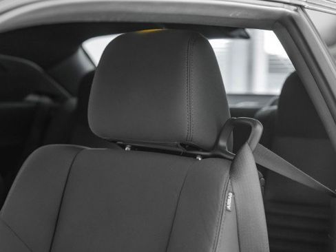 Used 2014 Dodge Challenger R/T image 23