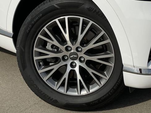 Used 2024 Genesis GV80 2.5T image 9