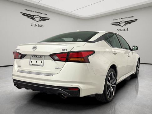 Used 2021 Nissan Altima 2.5 SR w/ SR Premium Package AWD/4WD image 5