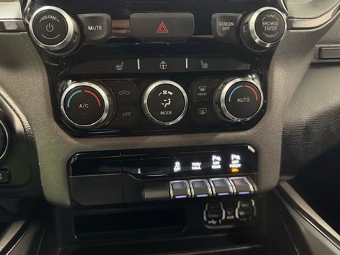 Used 2021 RAM 1500 Big Horn w/ Built-to-serve Edition image 23