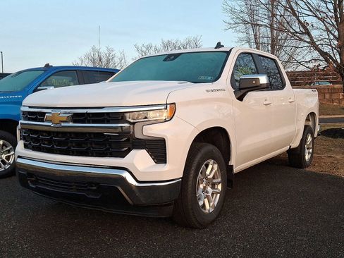 New 2026 Chevrolet Silverado 1500 LT image 3