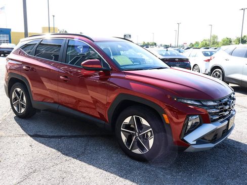 Used 2025 Hyundai Tucson SEL FWD image 3