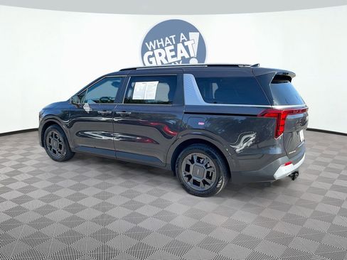 Certified 2025 Kia Carnival EX image 7