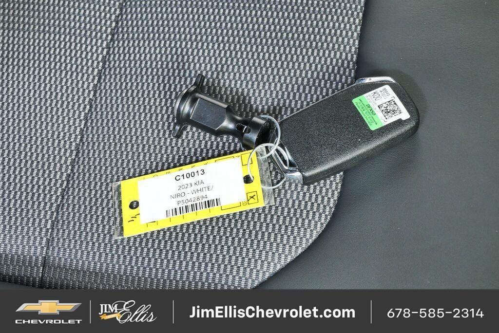 Used 2023 Kia Niro Wind w/ Wind Preserve Package FWD image 38