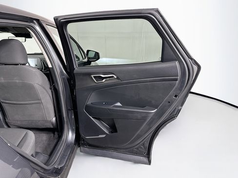 Used 2025 Kia Sportage LX image 27