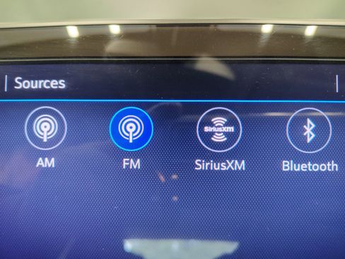 Used 2022 Chevrolet Malibu LT image 19