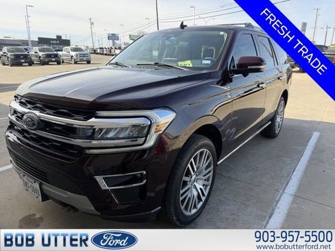 Used 2023 Ford Expedition Limited AWD/4WD image 3