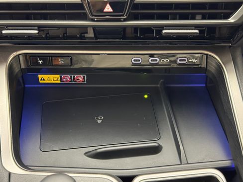 Used 2025 Lexus TX 500h AWD w/ Technology Package image 29