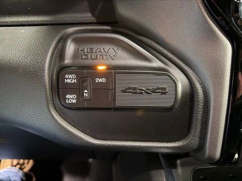 Used 2024 RAM 2500 Laramie w/ Night Edition image 39